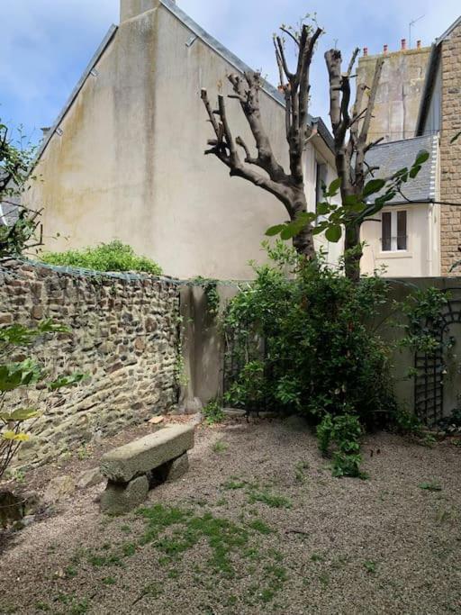 Maison Du Cap Lihou, Duplex Au 1Er Et 2Eme Etage Mansarde, Quartier Historique, Γκρανβίλ Εξωτερικό φωτογραφία